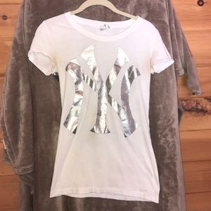 Victoria's Secret PINK New York Yankee tshirt